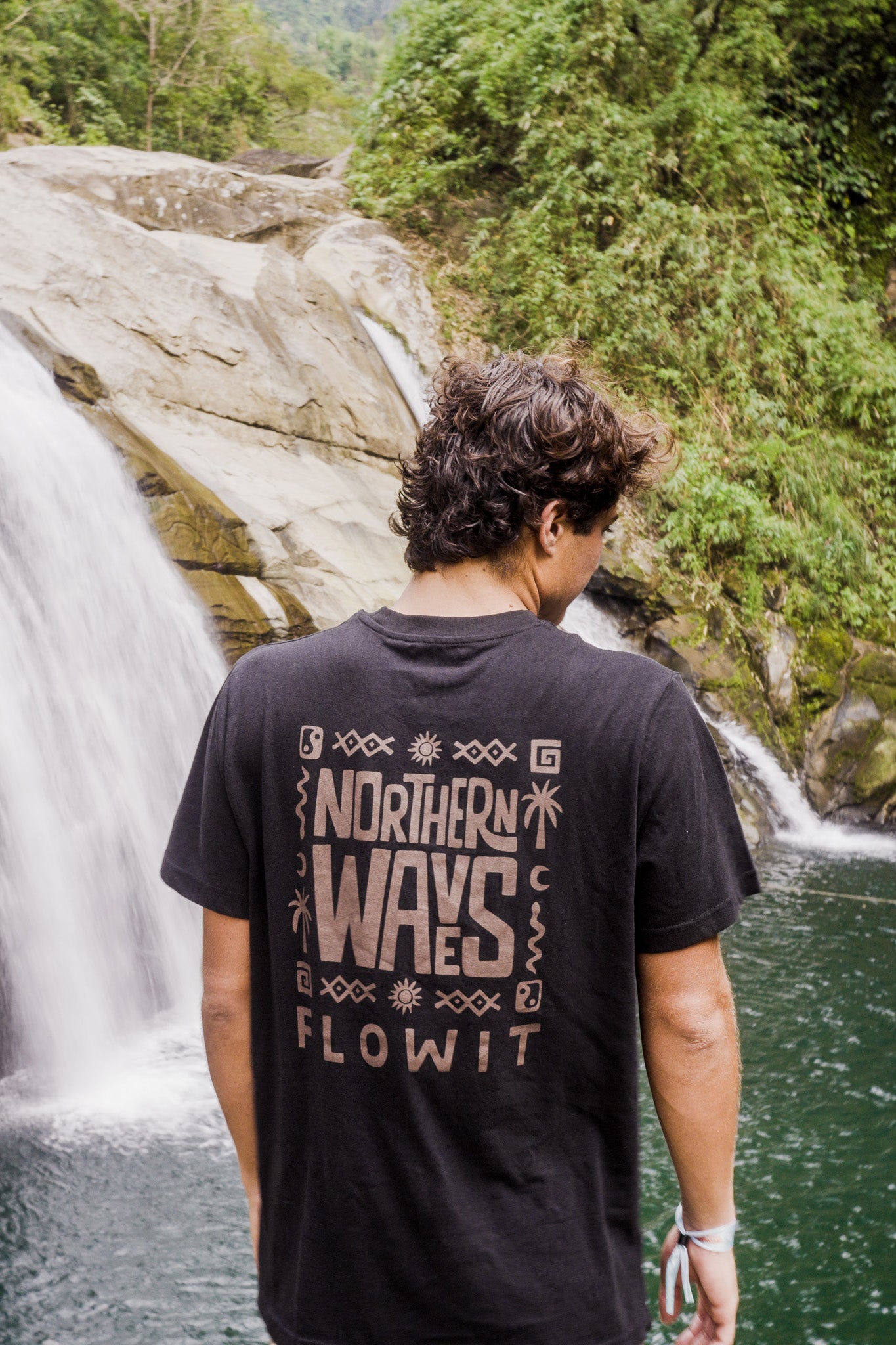 Camiseta Flowit Northern Waves