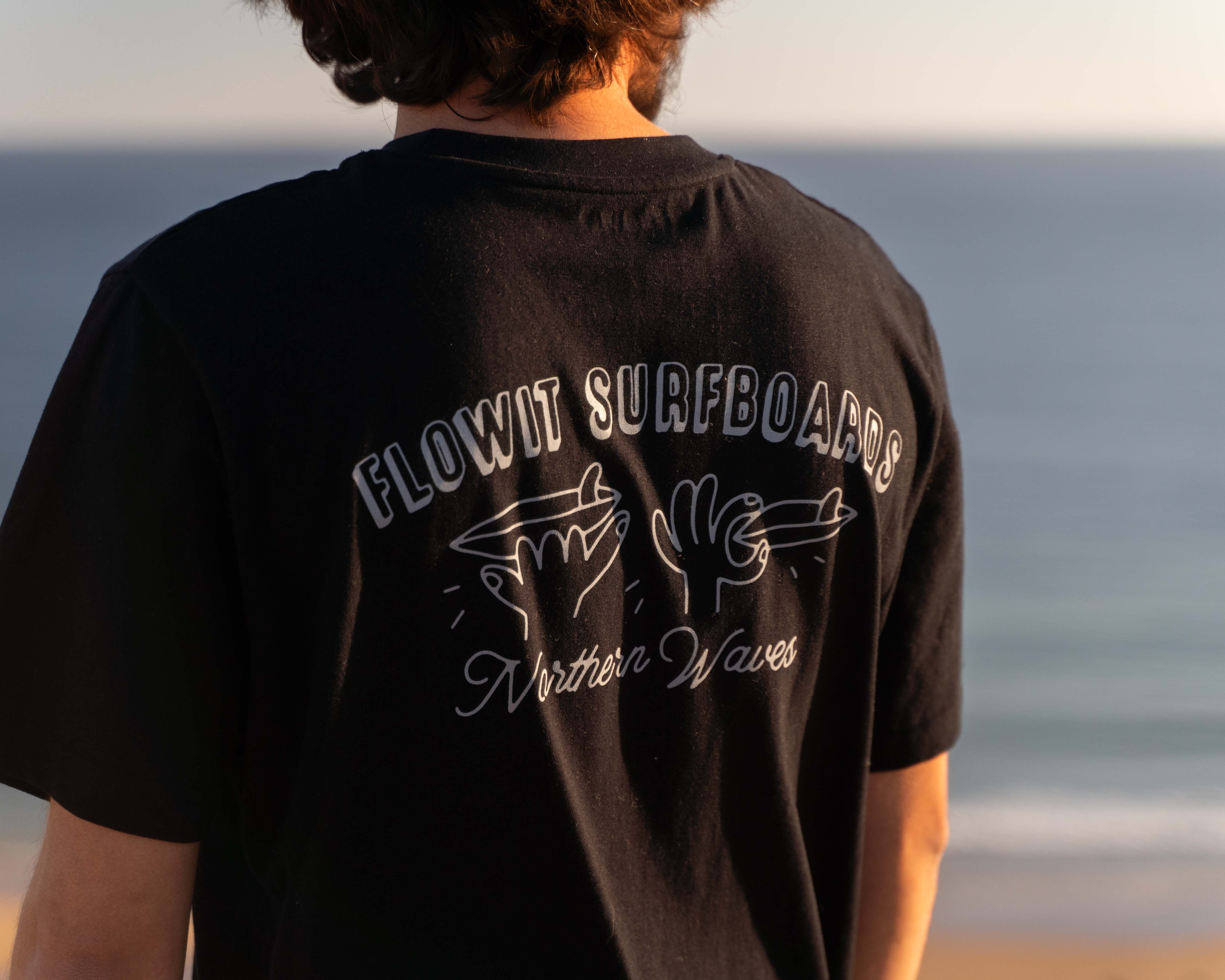 Camiseta Northern Wave Negra Unisex
