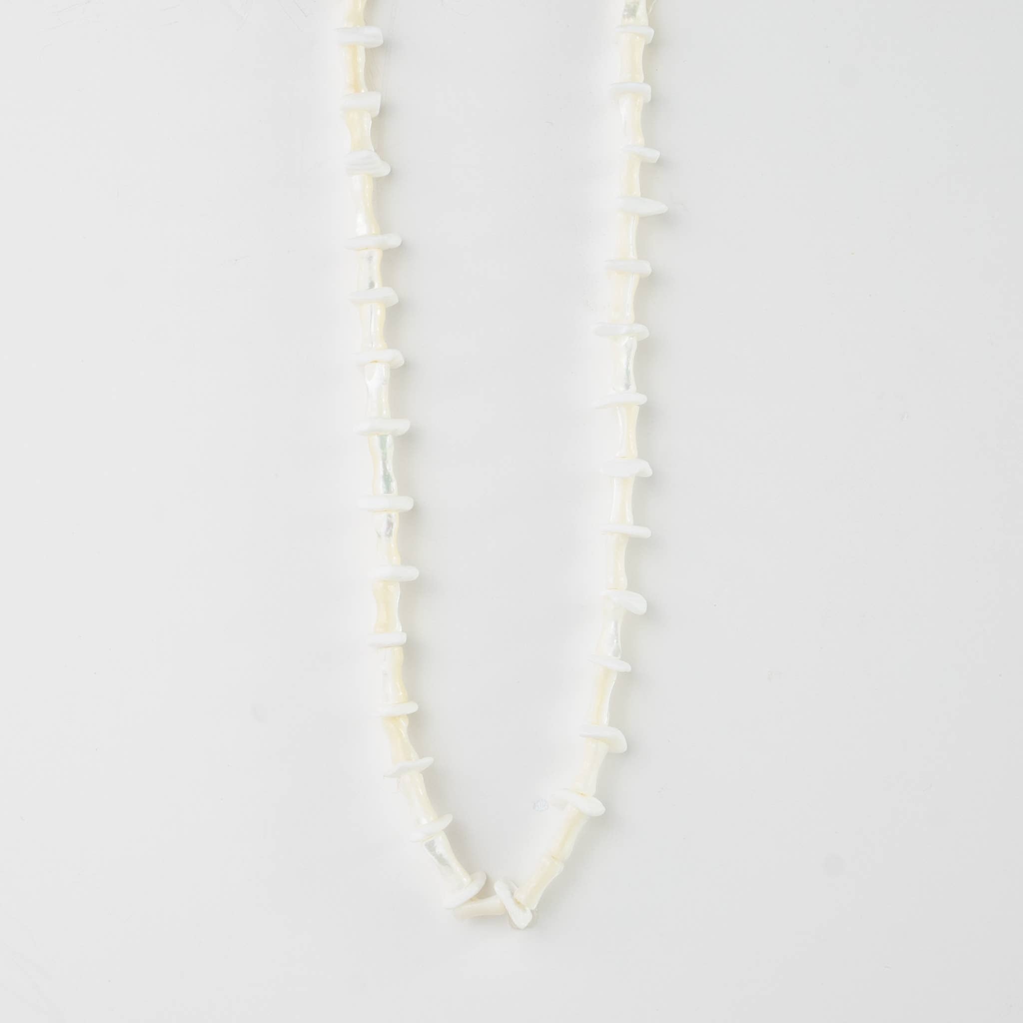 Collar de cuentas blancas Pineapple Island
