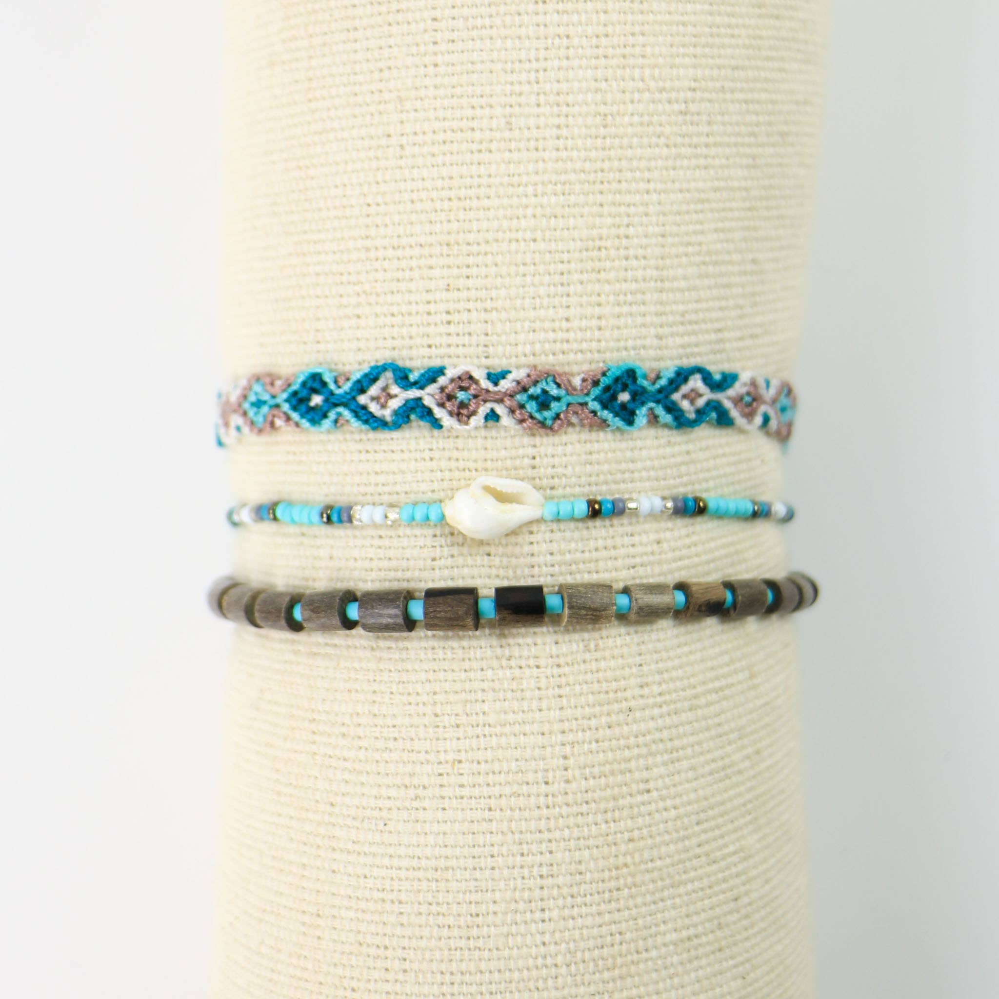 Conjunto de Pulseras de Playa Waya de Pineapple Island