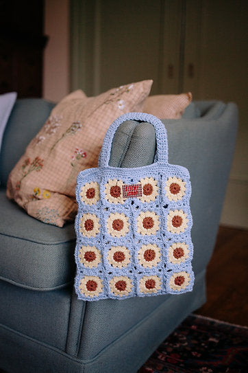 Bolso de ganchillo • limonero •flor • cesta de mimbre •
