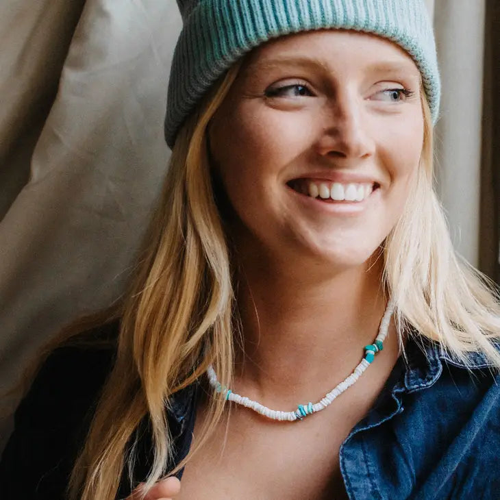 Collar De Conchas y Turquesa Elástico