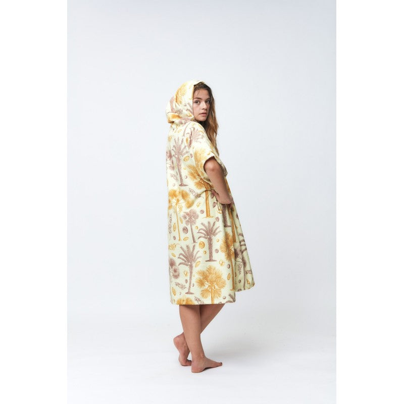 Poncho After Essential Botanical